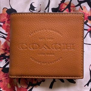 👜 NWT Saddle Brown Coach Wallet
